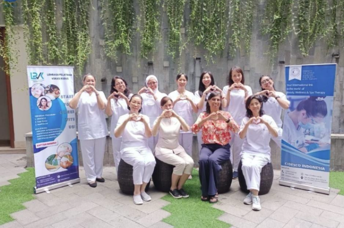 Wellness for Cancer – Oncology Training dari dr. Singhal dan Julie Bach